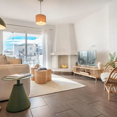 Apartment Pool, Sea Views & Parking By Rems Mijas