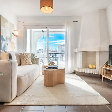 Pool, Sea Views & Parking By Rems Apartment Mijas
