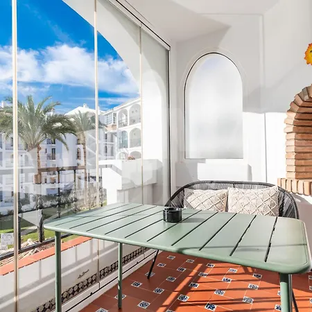 Pool, Sea Views & Parking By Rems